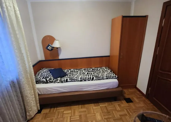 Pension Einzellzimmer Mit Extra Bad Zimmer 25
